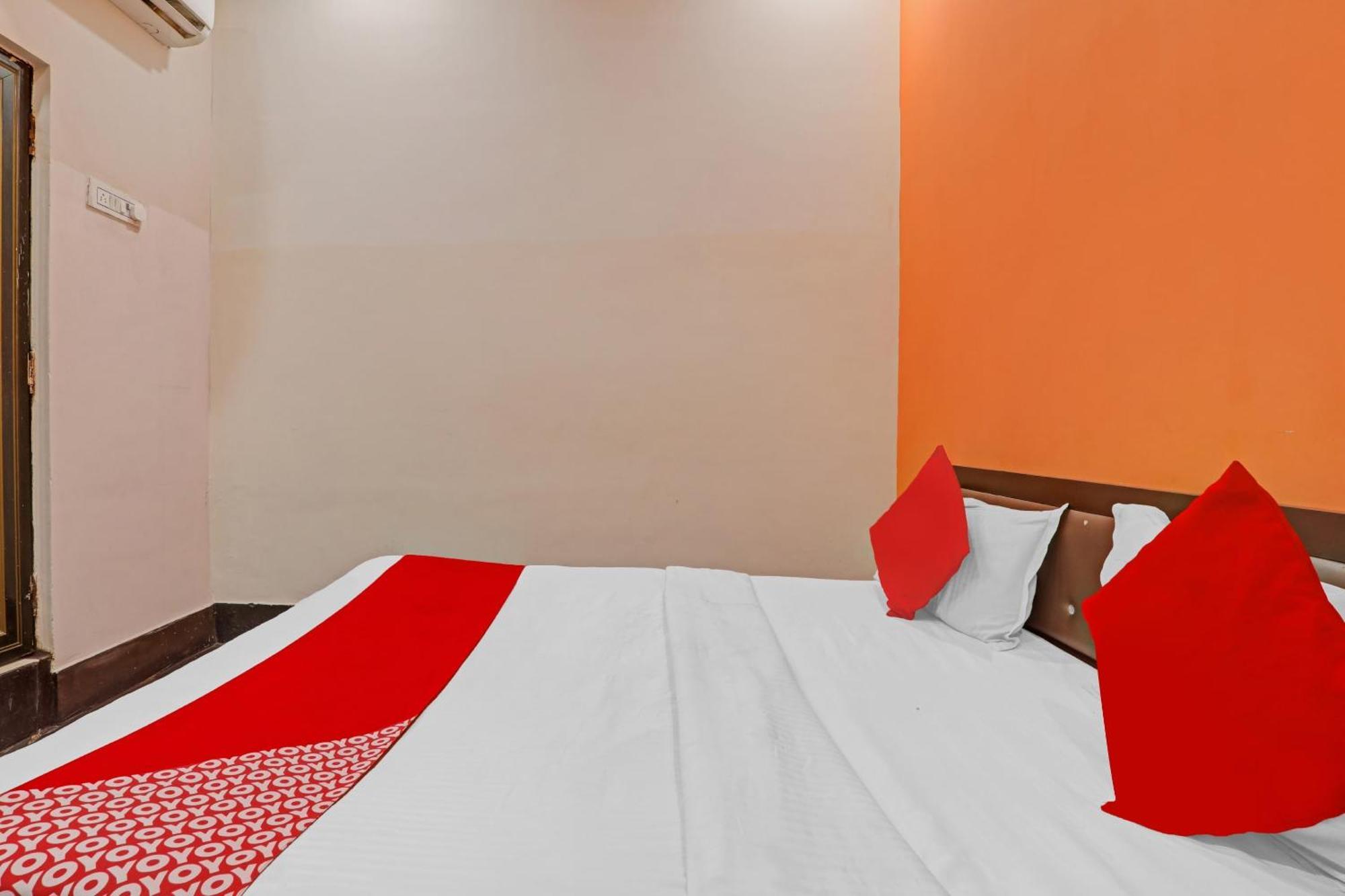 Hotel O New Pacifica Grand Near Phoenix United Lakhnau Kültér fotó